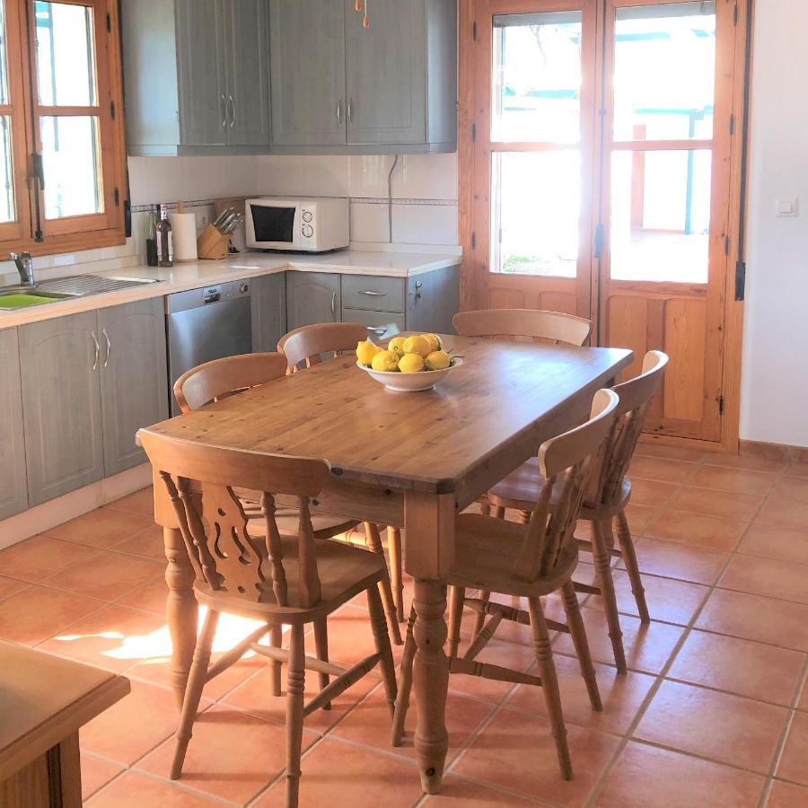 Cortijo Rocas Altas Villa อิซนาฮาร์ ภายนอก รูปภาพ